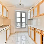 Charming Very Spacious Apartment, 9eme Apartman Párizs