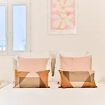 Charming Very Spacious Apartment, 9eme