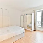 Charming Very Spacious Apartment, 9eme Apartman Párizs