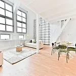Apartman Charming Very Spacious Apartment, 9eme *