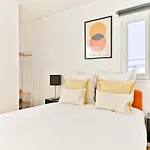 Charming Very Spacious Apartment, 9eme * Párizs