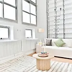 Apartman Charming Very Spacious Apartment, 9eme *