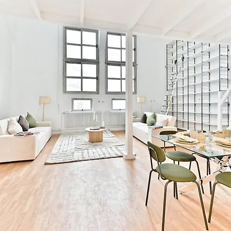 Charming Very Spacious Apartment, 9eme Apartman *
