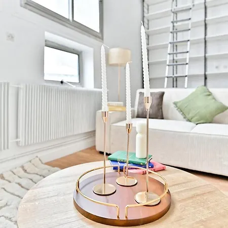 Charming Very Spacious Apartment, 9eme Apartment Paris
