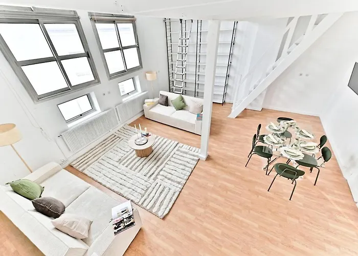 Charming Very Spacious Apartment, 9eme Appartement *