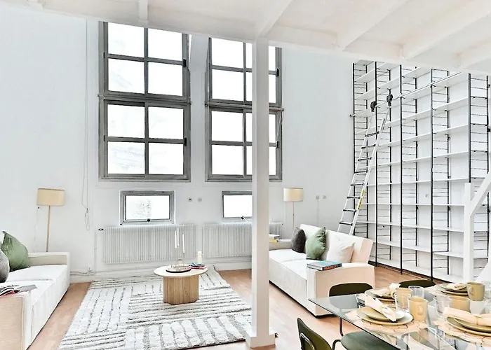 Charming Very Spacious Apartment, 9eme