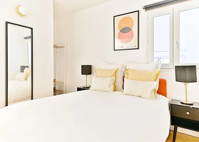 Appartement Charming Very Spacious Apartment, 9eme