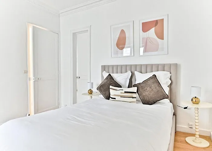 Charming Very Spacious Apartment, 9eme Appartement *