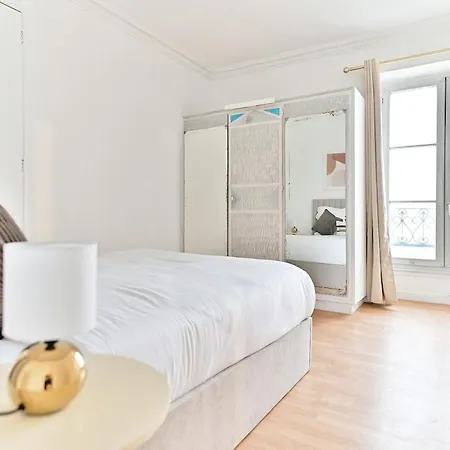 Charming Very Spacious Apartment, 9ème Appartamento Parigi