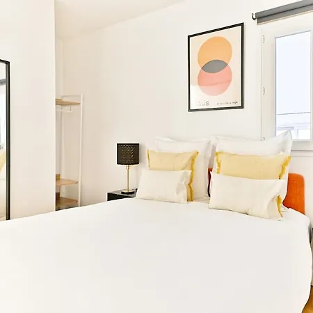 Apartament Charming Very Spacious Apartment, 9eme