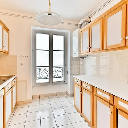 Apartament Charming Very Spacious Apartment, 9eme *