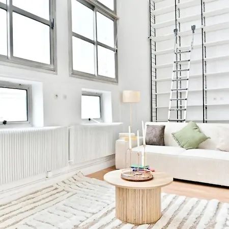Apartament Charming Very Spacious Apartment, 9eme *